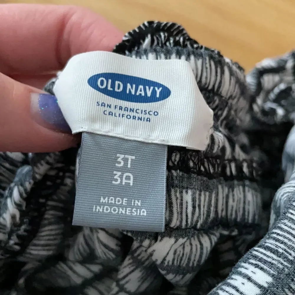 OLD NAVY 𝅺3 t dress good condition barely worn